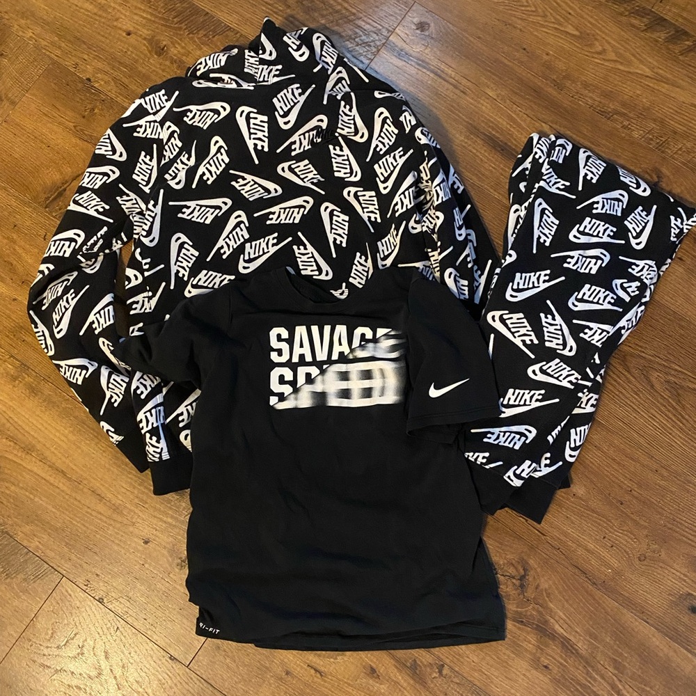 Nike Sweat Suit
